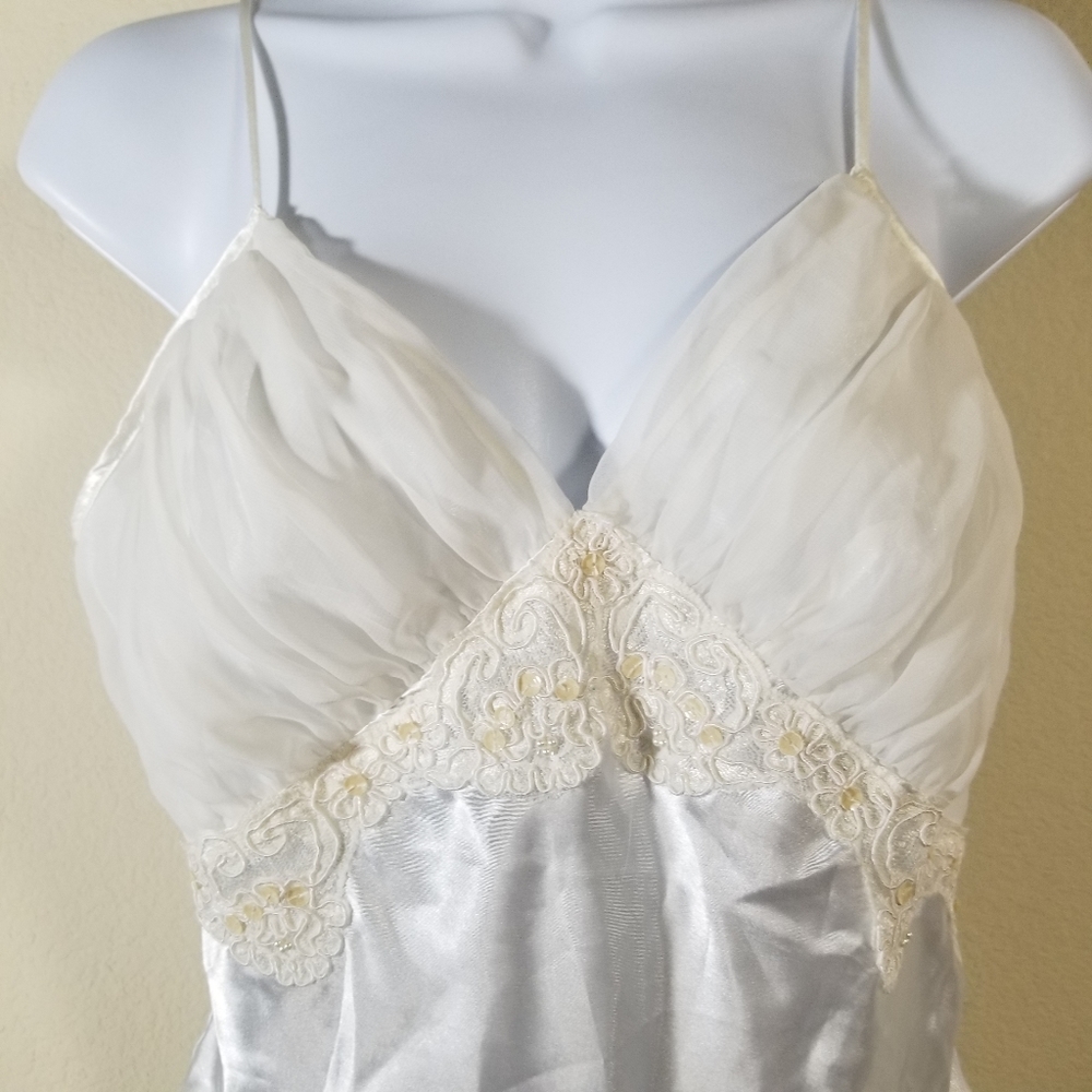 Vintage | Gold Label, Victoria Secret, Ivory Lace Teddy & Robe Lingerie Set, med - Picture 10 of 16
